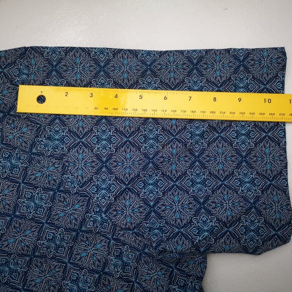 Van Heusen Men's Size XXL Navy & Teal Pattern Classic Loose Fit Shirt - Picture 8 of 9